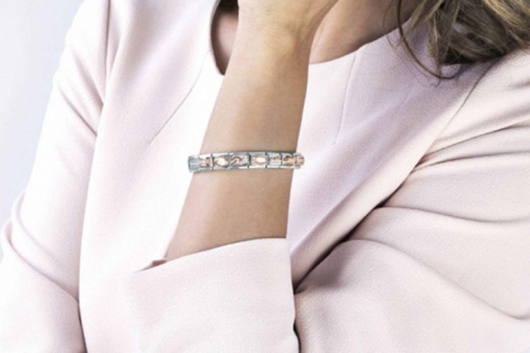 Titelbild zu „Schmuck im Internet kaufen – die wichtigsten Tipps“